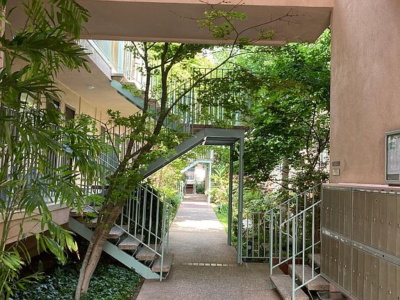 2nd image of 24035 Ocean Ave #2