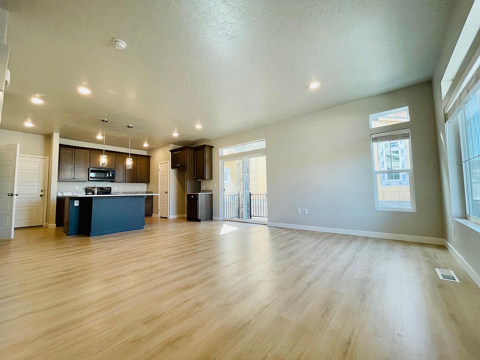1st image of 4260 W Dixon Way