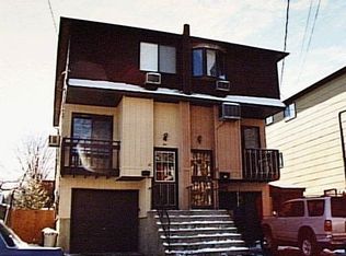 10 Beacon Pl, Staten Island, NY 10306
