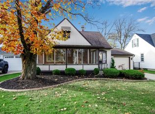 242 Kirkwood Dr, West Seneca, NY 14224