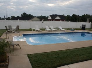 325 Cloverleaf Cir, Killen, AL 35645
