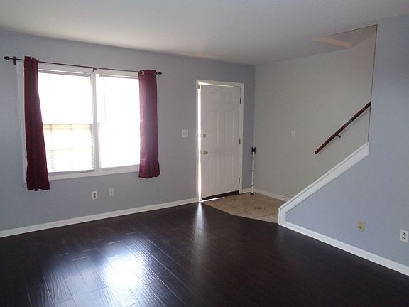 3rd image of 311 Salisbury St APT 28