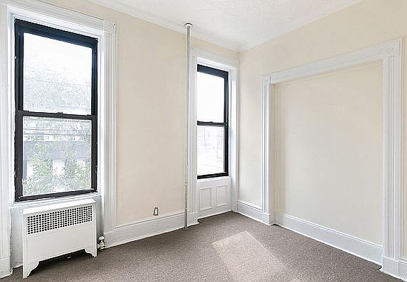3rd image of 40-05 21st Ave #2