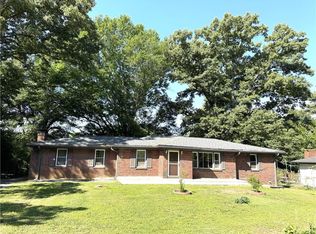 2498 Johnson Dr, Doraville, GA 30340