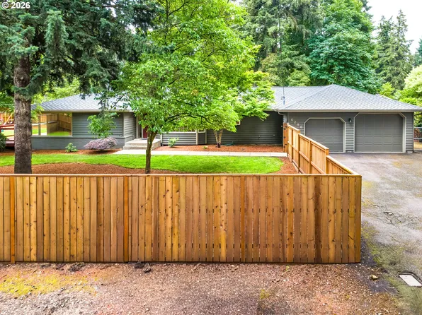 6286 Harrington Ave, Lake Oswego, OR 97035