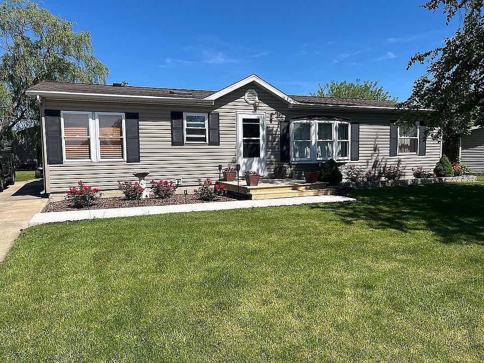 1st image of 265 Forest Green Dr
