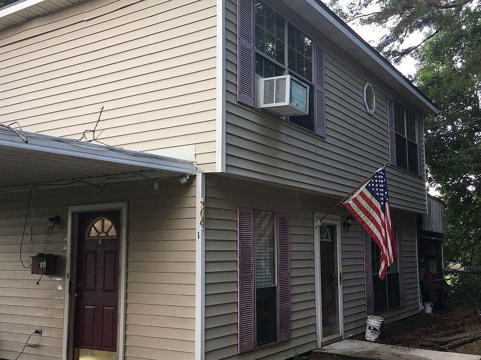 1st image of 304 S Louisiana St