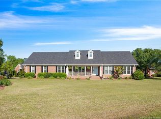 1010 Blue Wren Dr, Fayetteville, NC 28312