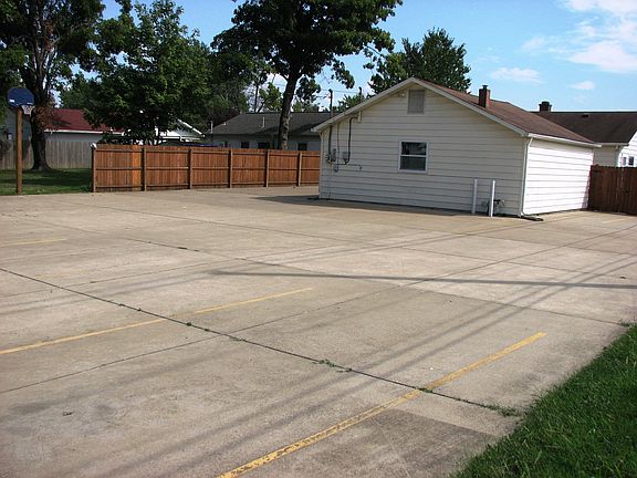 9 Parking Spaces
