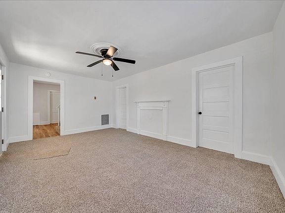 3rd image of 1044 Brookdale St