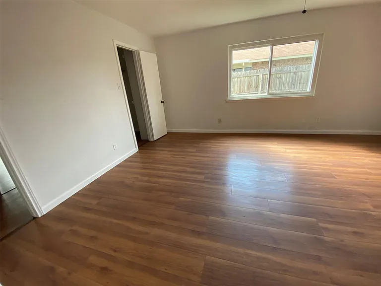 854 Timberdale St — Photo 16