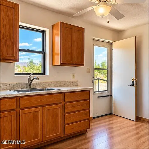 2 bed, 4.0 bath, 1378 sqft, $1,495 — Photo 2