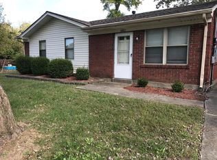 8923 Maplecreek Dr, Louisville, KY 40219