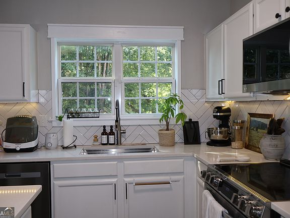 5th image of 4685 Beacon Ridge Ln #C