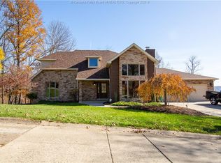 110 Summit Ridge Rd, Hurricane, WV 25526