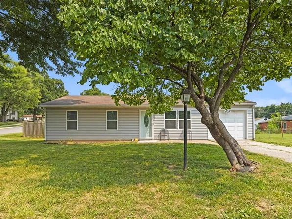 609 N 83rd Ter, Kansas City, KS 66112