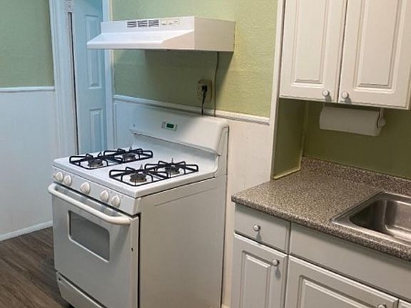 2nd image of 224-38 Braddock Ave #2