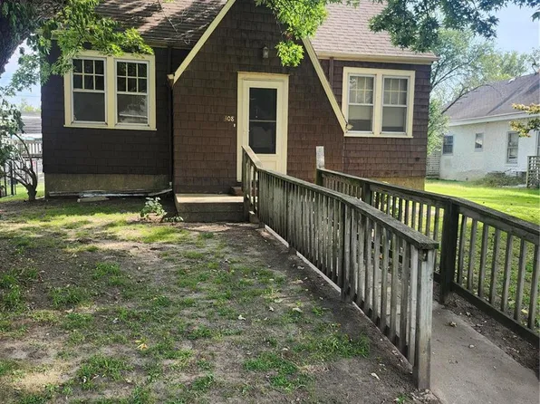 308 S 2nd St, Clarksville, MO 63336