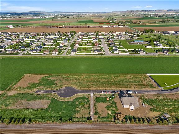 3rd image of 3 Black Canyon Ct