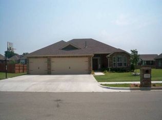 1920 Lester Ave, Bartlesville, OK 74006