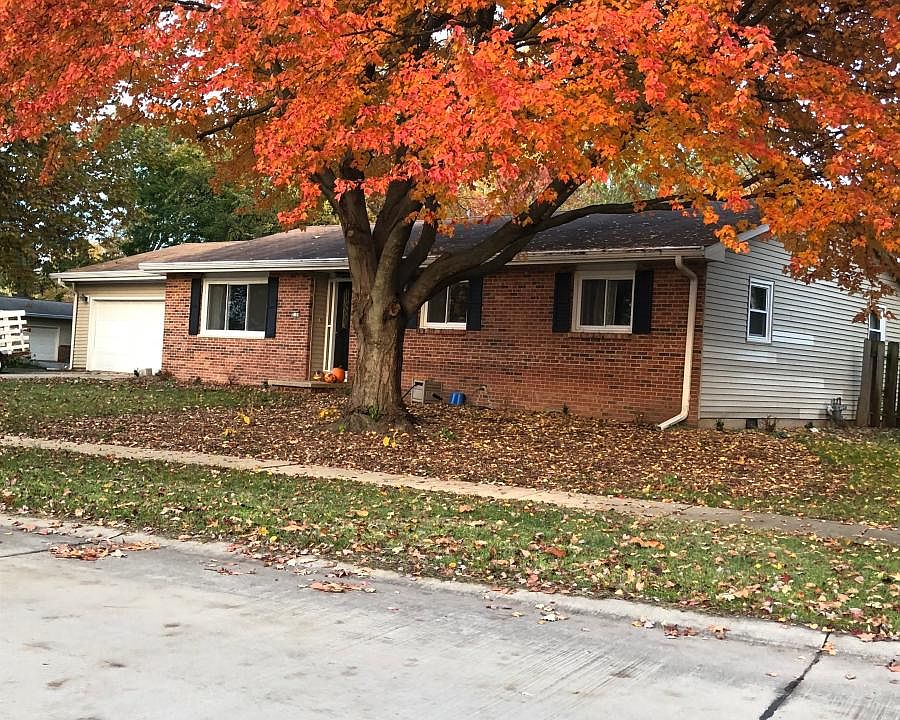 2nd image of 2106 Robert Dr