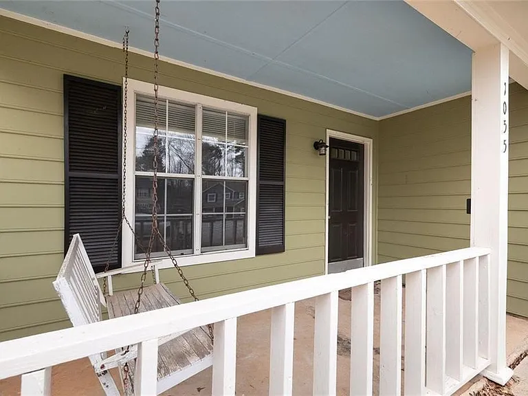 1055 Autumn Crest Ct — Photo 2