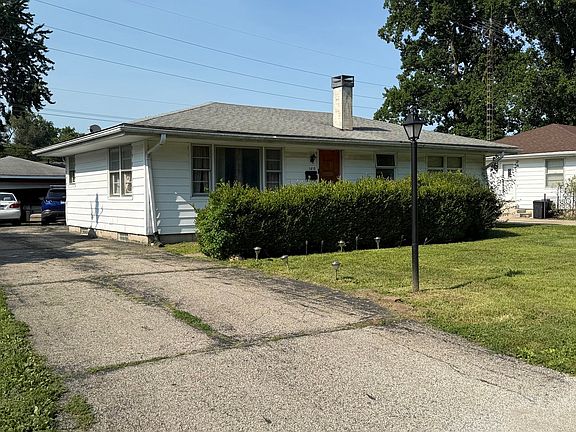 3rd image of 1819 Pickett St