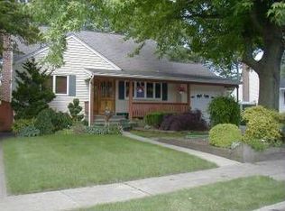 997 Douglas Ave, Wantagh, NY 11793