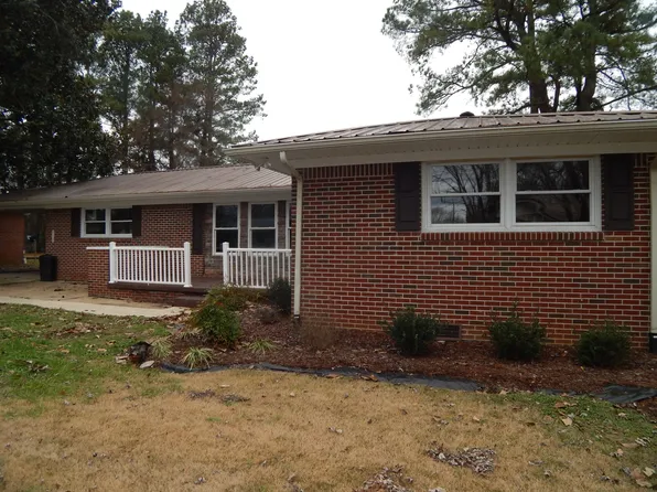 115 Smith Ave, Huntland, TN 37345