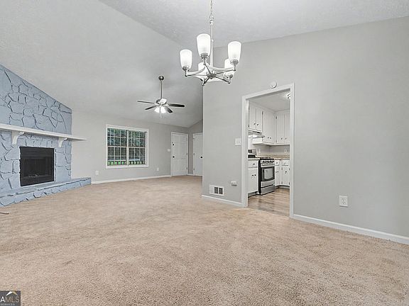 5th image of 169 Parkway Ct