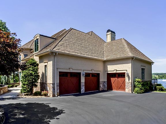 2nd image of 326 Washita Ln