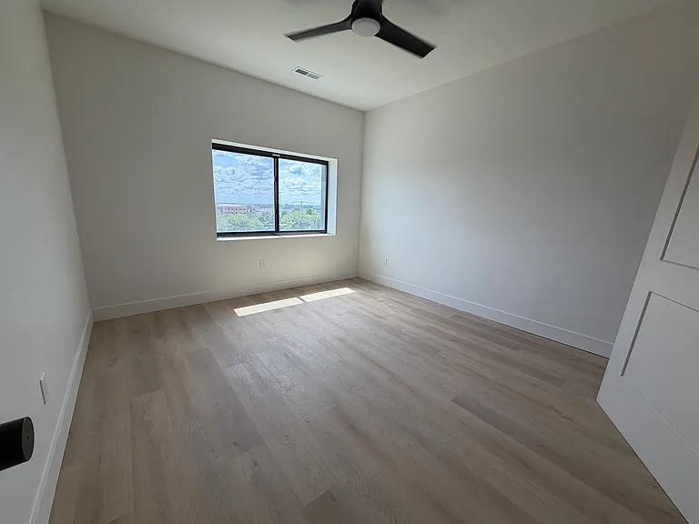 2600 N 10th St #111 — Photo 34
