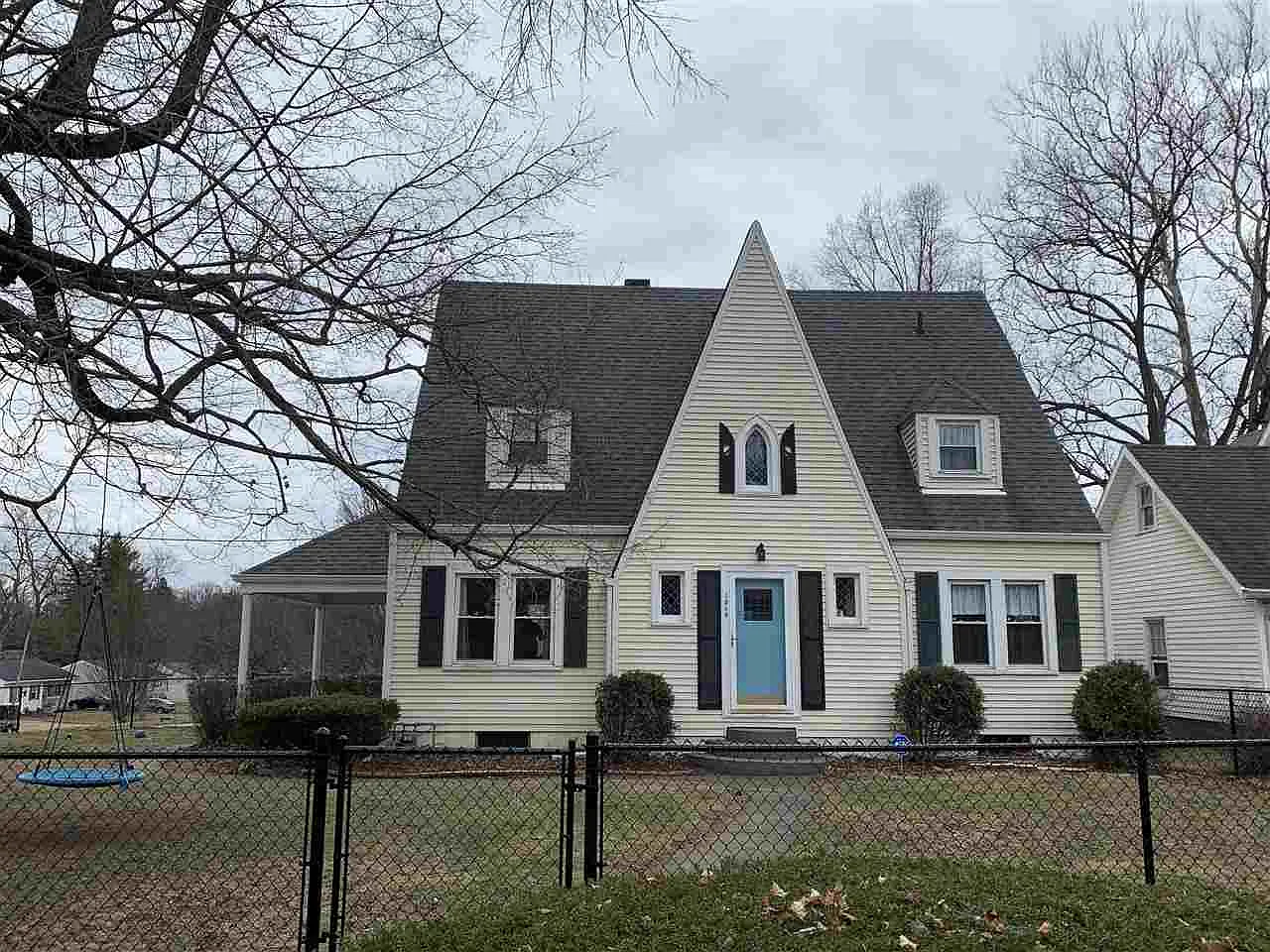 1849 S East St photo 1