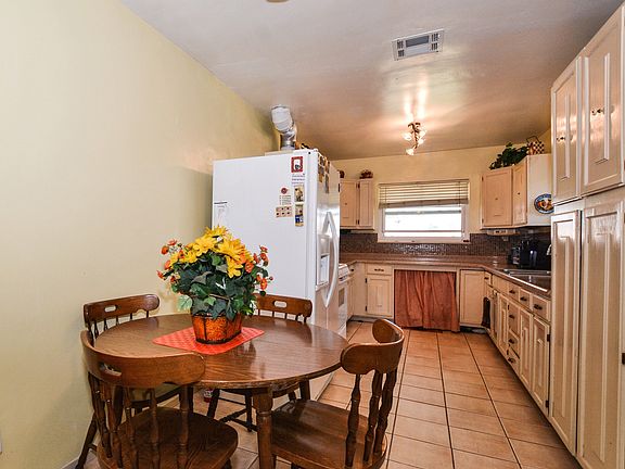 5th image of 960 Holly Vista Blvd