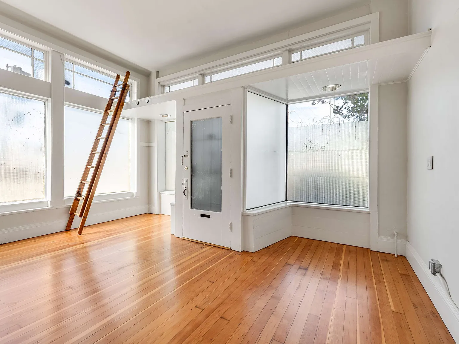 1 bed, 500 sqft, $2,385 — Photo 4
