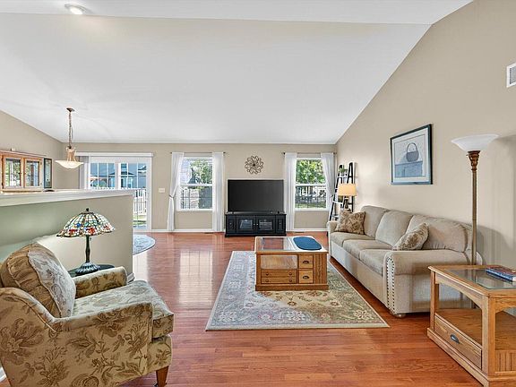2nd image of 10434 Casselberry S