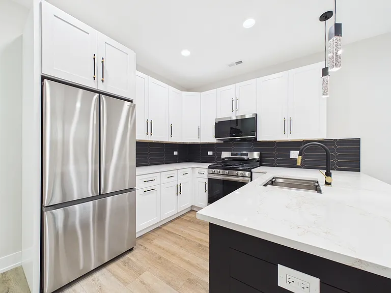 6624 S Champlain Ave #B — Photo 4