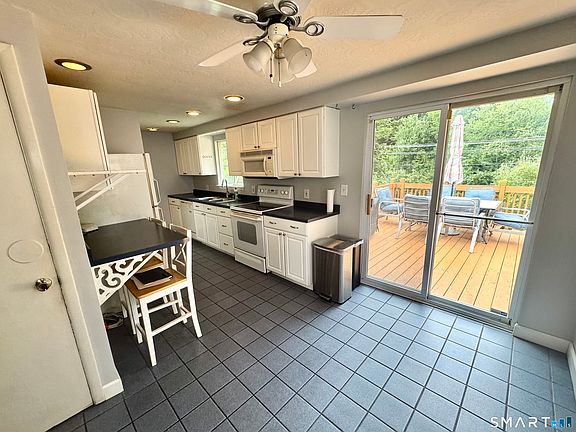 2nd image of 39 Brookview Avenue