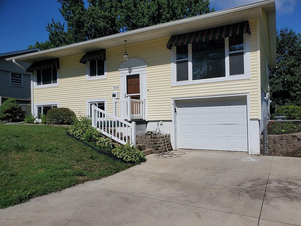 front view with drive way