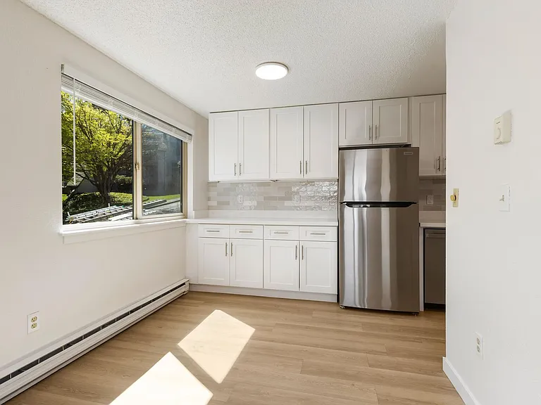 Lawton Park Villas- One month free- 2 Bed / 2 Bath Space to Live, Room to Breathe, All Yours. Mag... — Photo 42