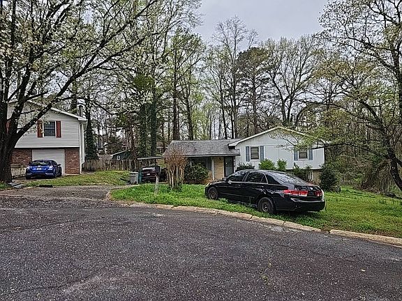 2nd image of 6843 Knollwood Dr