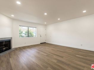 3939 Moore St APT 104, Los Angeles, CA 90066