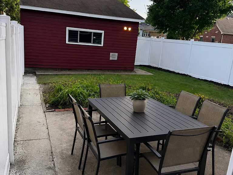 426 E Vallette St — Photo 15