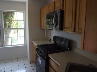 53 Victoria Dr, Somerset, NJ 08873