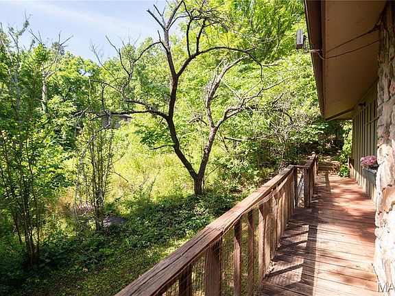 5th image of 198 Lakeview Dr