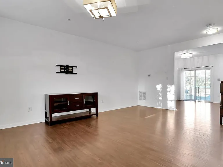 living room(Empty)