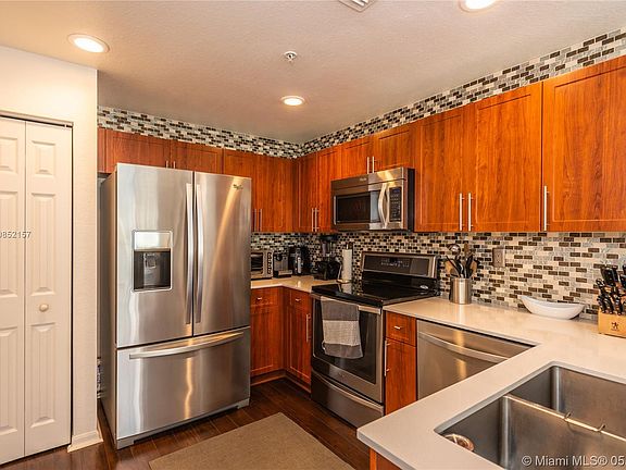 5th image of 8900 NW 107th Ct #2043