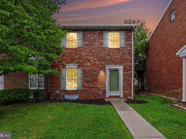 217 Georgetown Cir, Hanover, PA 17331