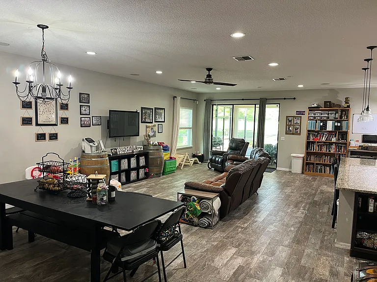 Plymouth Creek Cir — Photo 15