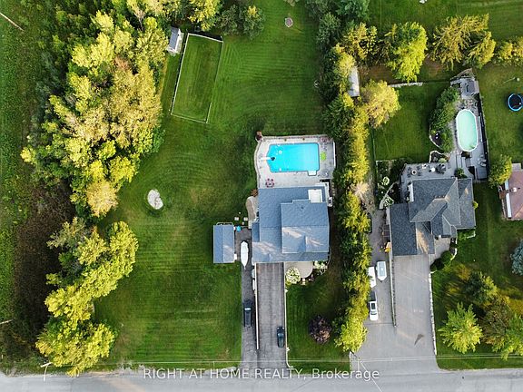 2nd image of 599 Maniece Ave